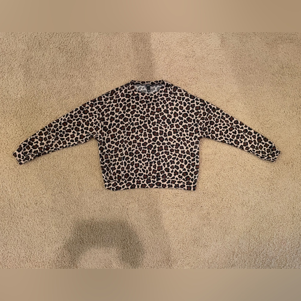 ALYA Crew Neck Leopard Print Long Sleeve Knit Top Size women’s XXS.